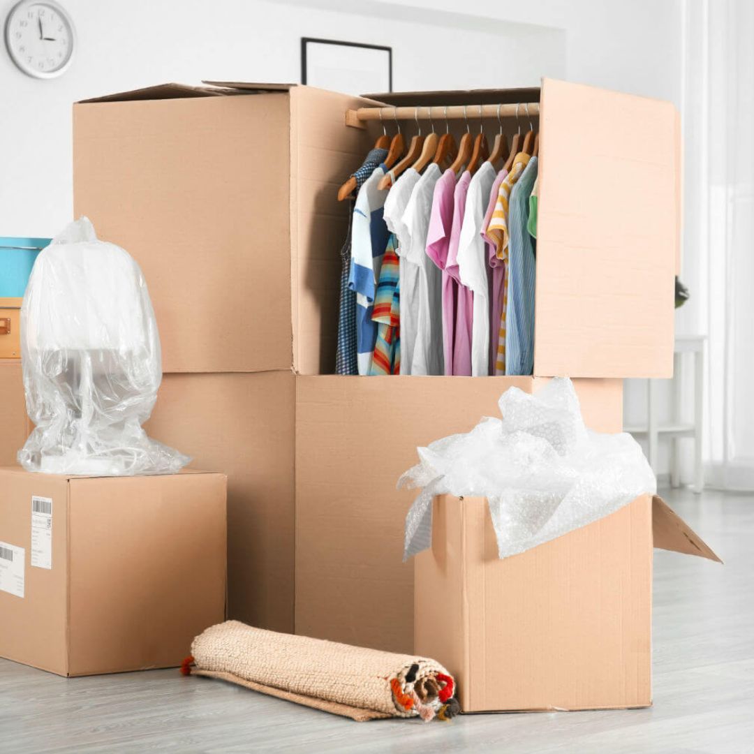 Packing Clothes for a Move: Folding vs. Hanging Methods