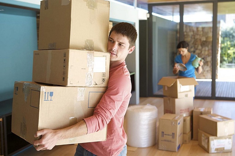 How Movers Prepare Crews for Safely Handling Customer Belongings