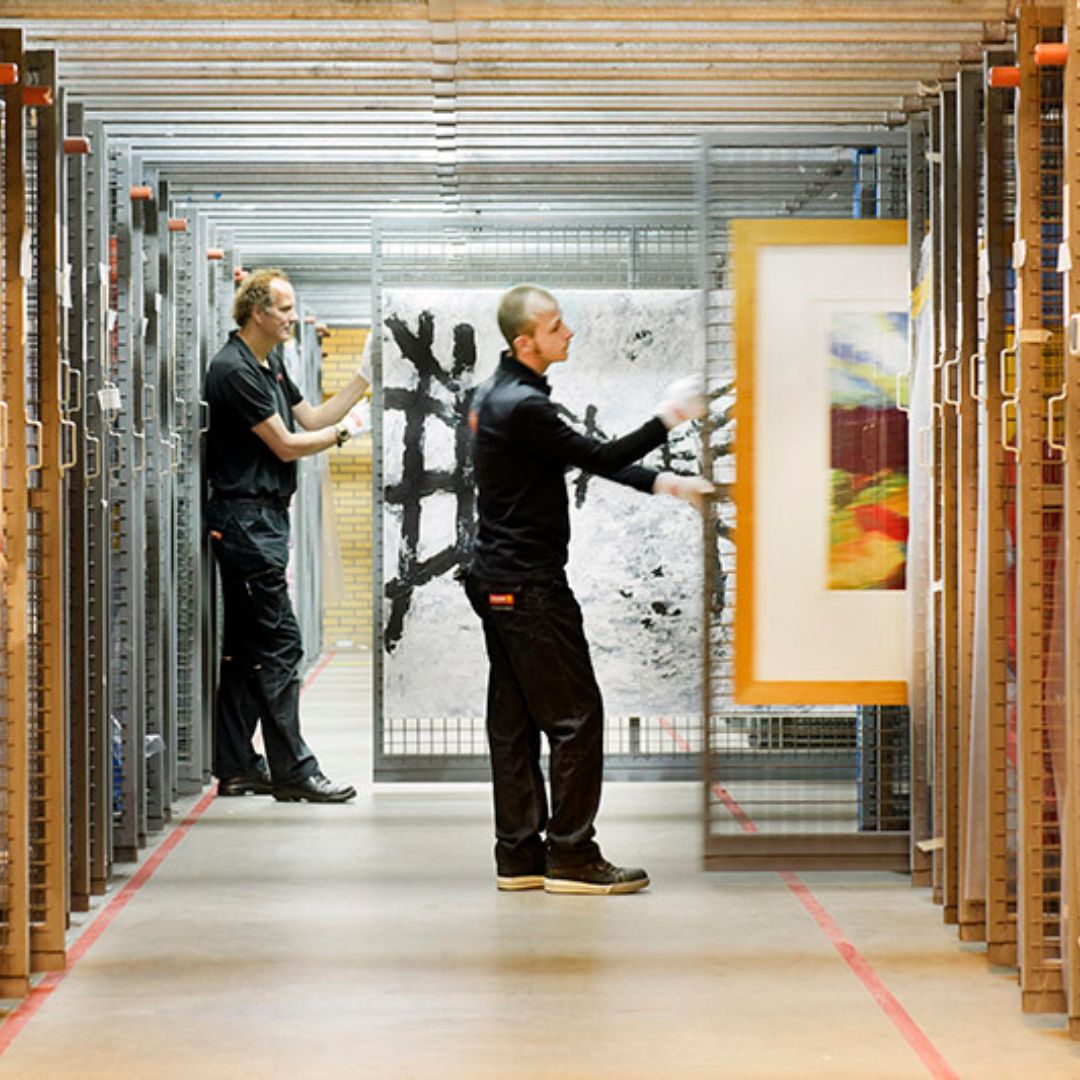 How to Move Artwork for Gallery Exhibitions: A White-Glove Guide
